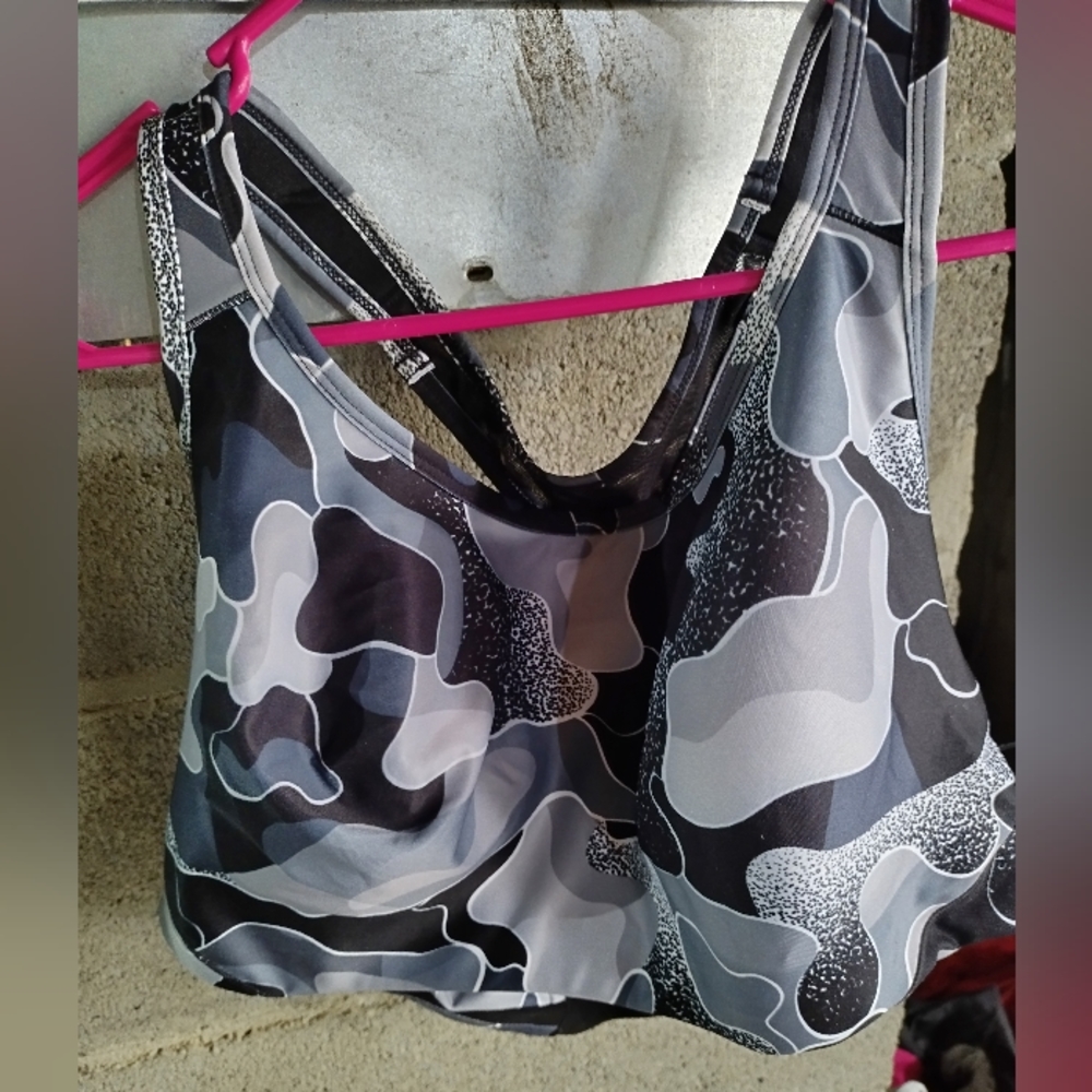 Sports bra
